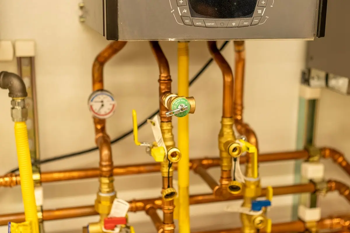 Licensed technician providing Pipe Repair for a homeowner in Key West